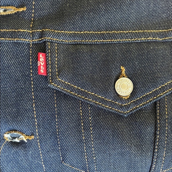 NWOT Levi's Dark Indigo Denim Trucker Jacket Size M - Picture 7 of 7